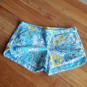 EUC Lilly Pulitzer shorts size 6 Blue Yellow White